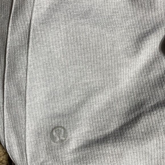 Lululemon awakening crop taryn toomey collection gray - Picture 11 of 11